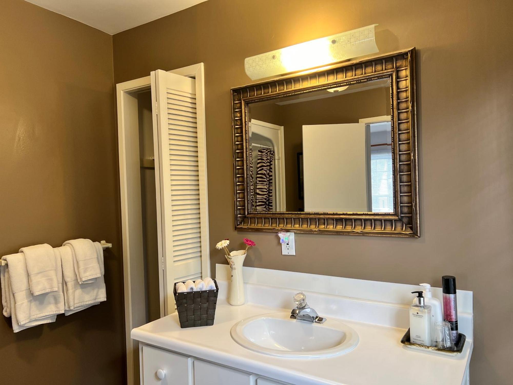 Cozy House B&B Niagara Falls Exterior photo