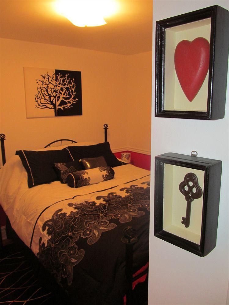 Cozy House B&B Niagara Falls Exterior photo