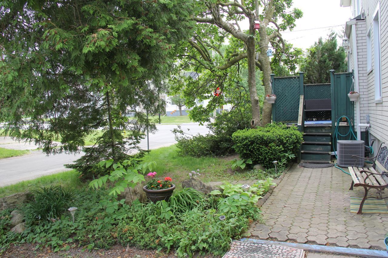 Cozy House B&B Niagara Falls Exterior photo