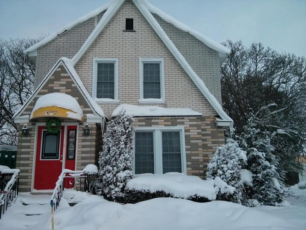 Cozy House B&B Niagara Falls Exterior photo